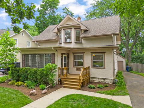 310 Forest Avenue Glen Ellyn IL 60137