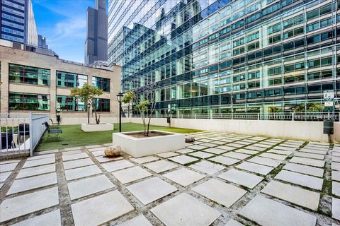 Tiny photo for 125 S Jefferson Street #2701, Chicago, IL 60661 (MLS # 12490894)