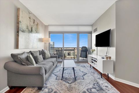 Tiny photo for 125 S Jefferson Street #2701, Chicago, IL 60661 (MLS # 12490894)