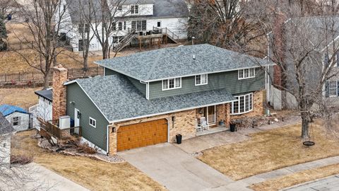 Tiny photo for 1680 Prairie Vista Circle, Bettendorf, IA 52722 (MLS # 12557535)