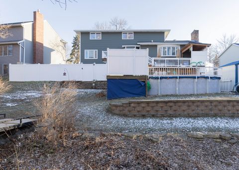 Tiny photo for 1680 Prairie Vista Circle, Bettendorf, IA 52722 (MLS # 12557535)