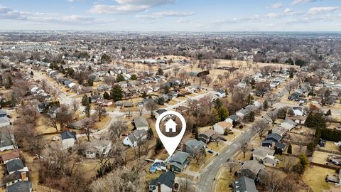 Tiny photo for 1680 Prairie Vista Circle, Bettendorf, IA 52722 (MLS # 12557535)