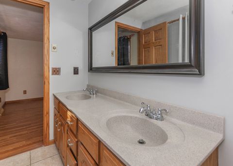 Tiny photo for 1680 Prairie Vista Circle, Bettendorf, IA 52722 (MLS # 12557535)