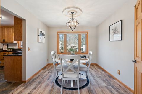 Tiny photo for 1680 Prairie Vista Circle, Bettendorf, IA 52722 (MLS # 12557535)