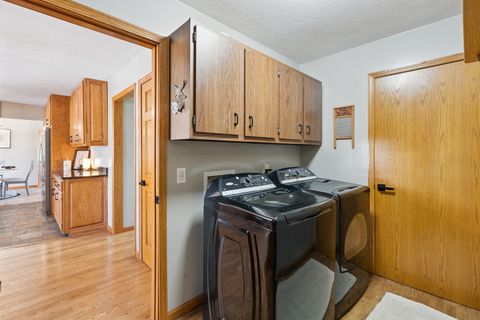 Tiny photo for 1680 Prairie Vista Circle, Bettendorf, IA 52722 (MLS # 12557535)