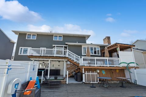 Tiny photo for 1680 Prairie Vista Circle, Bettendorf, IA 52722 (MLS # 12557535)