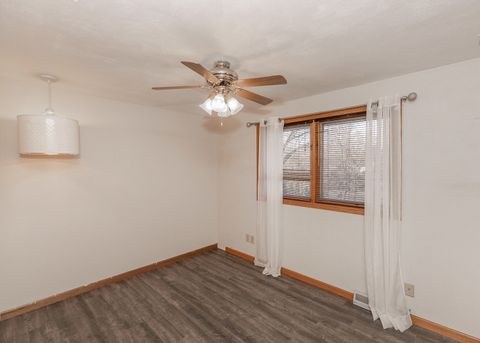 Tiny photo for 1680 Prairie Vista Circle, Bettendorf, IA 52722 (MLS # 12557535)