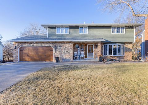 Photo of 1680 Prairie Vista Circle, Bettendorf, IA 52722 (MLS # 12557535)