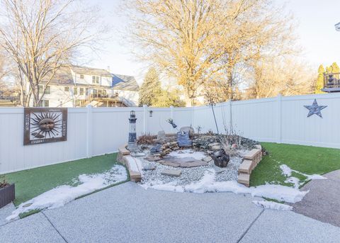 Tiny photo for 1680 Prairie Vista Circle, Bettendorf, IA 52722 (MLS # 12557535)