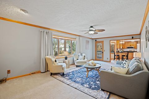 Tiny photo for 1680 Prairie Vista Circle, Bettendorf, IA 52722 (MLS # 12557535)