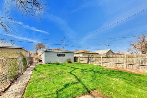 Tiny photo for 2714 Wesley Avenue, Berwyn, IL 60402 (MLS # 12616289)