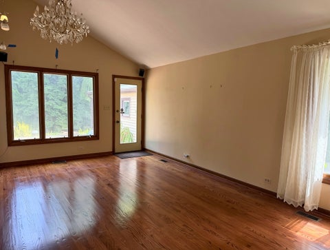 Tiny photo for 1009 S Ahrens Avenue, Lombard, IL 60148 (MLS # 12733132)