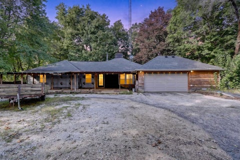 Photo of 1080 W Jackson Street, Belvidere, IL 61008 (MLS # 12768619)