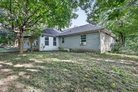 Tiny photo for 1080 W Jackson Street, Belvidere, IL 61008 (MLS # 12768619)