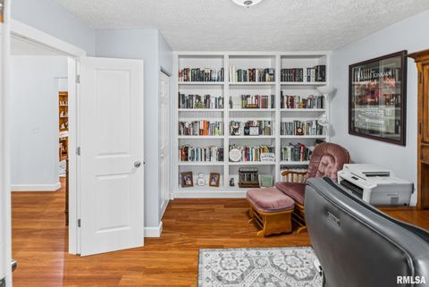 Tiny photo for 521 Marquis Avenue, Centralia, IL 62801 (MLS # EB459679)