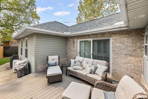 Tiny photo for 521 Marquis Avenue, Centralia, IL 62801 (MLS # EB459679)