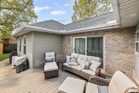 Tiny photo for 521 Marquis Avenue, Centralia, IL 62801 (MLS # EB459679)