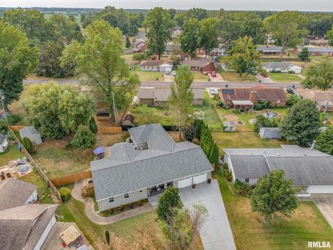 Tiny photo for 521 Marquis Avenue, Centralia, IL 62801 (MLS # EB459679)