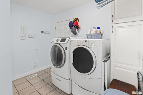 Tiny photo for 521 Marquis Avenue, Centralia, IL 62801 (MLS # EB459679)