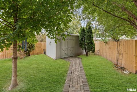 Tiny photo for 521 Marquis Avenue, Centralia, IL 62801 (MLS # EB459679)