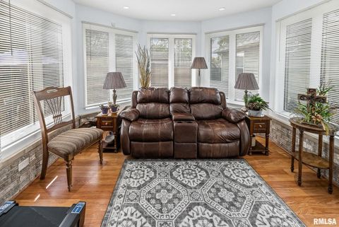 Tiny photo for 521 Marquis Avenue, Centralia, IL 62801 (MLS # EB459679)