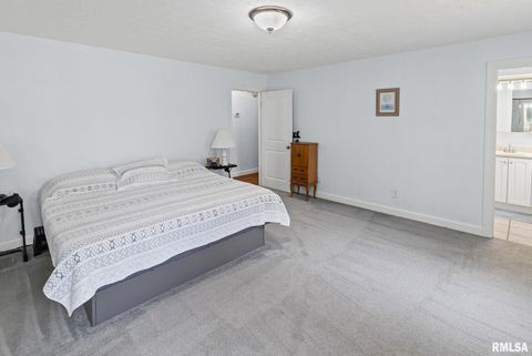 Tiny photo for 521 Marquis Avenue, Centralia, IL 62801 (MLS # EB459679)