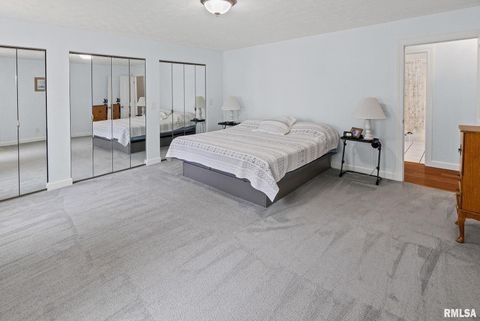 Tiny photo for 521 Marquis Avenue, Centralia, IL 62801 (MLS # EB459679)