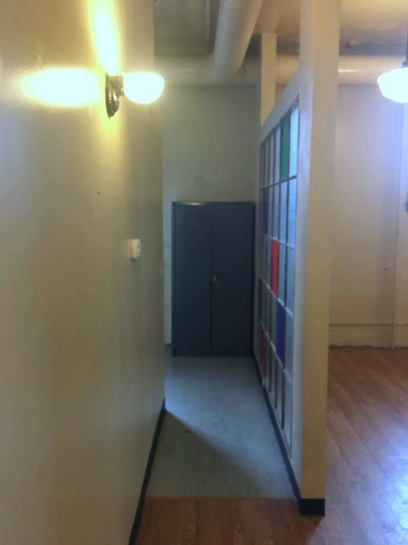 1513 N Western Avenue 201