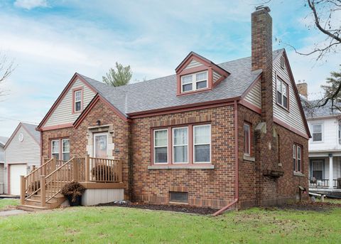 Tiny photo for 1125 17th Avenue, Moline, IL 61265 (MLS # 12606127)