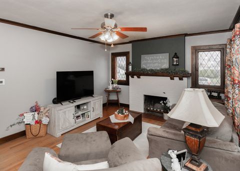 Tiny photo for 1125 17th Avenue, Moline, IL 61265 (MLS # 12606127)