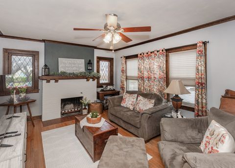 Tiny photo for 1125 17th Avenue, Moline, IL 61265 (MLS # 12606127)