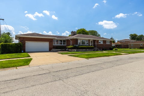 Tiny photo for 427 Luella Avenue, Calumet City, IL 60409 (MLS # 12725869)