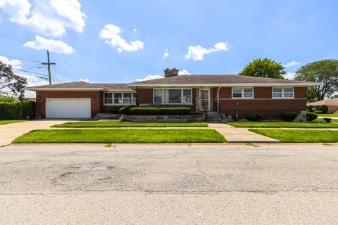 Photo of 427 Luella Avenue, Calumet City, IL 60409 (MLS # 12725869)