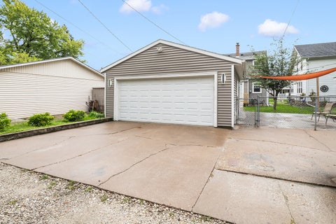 Tiny photo for 2421 14th Avenue, Moline, IL 51265 (MLS # 12785199)