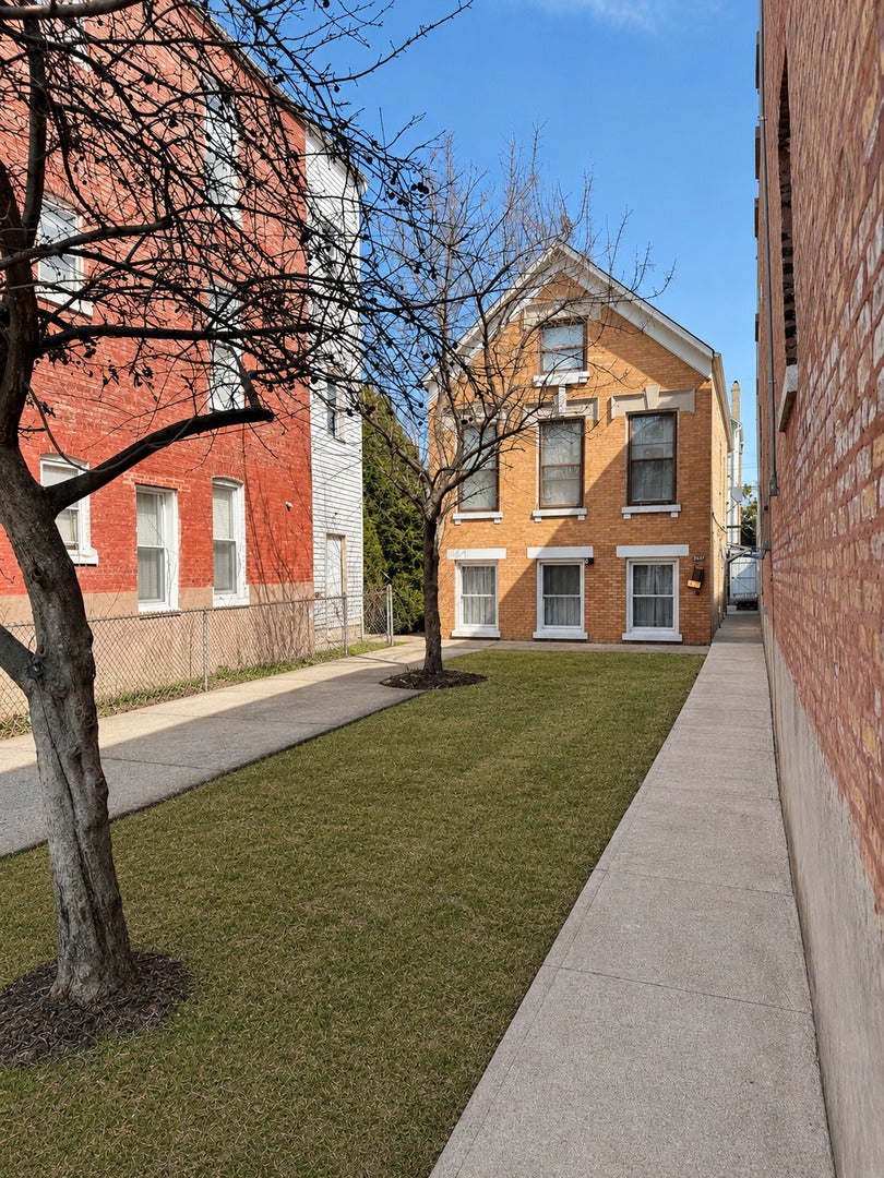 2419 S Christiana Avenue