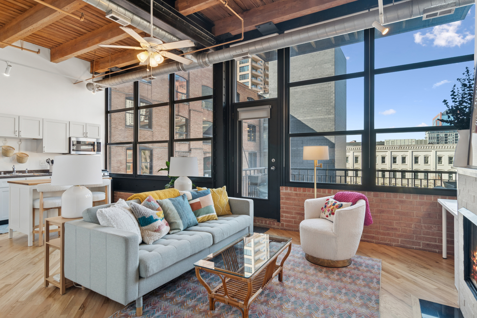 226 N Clinton Street 405