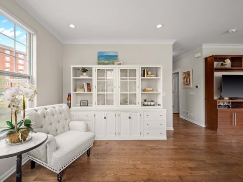 Tiny photo for 400 Concord Court, Morton Grove, IL 60053 (MLS # 12725554)