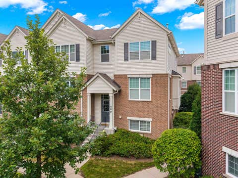 Photo of 400 Concord Court, Morton Grove, IL 60053 (MLS # 12725554)