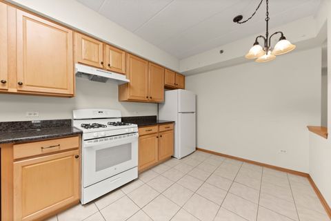 Tiny photo for 2250 S Grace Street #201, Lombard, IL 60148 (MLS # 12459477)