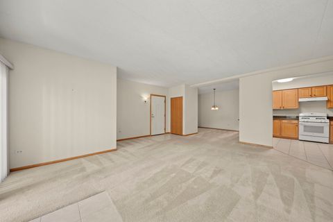 Tiny photo for 2250 S Grace Street #201, Lombard, IL 60148 (MLS # 12459477)
