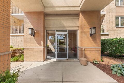 Tiny photo for 2250 S Grace Street #201, Lombard, IL 60148 (MLS # 12459477)