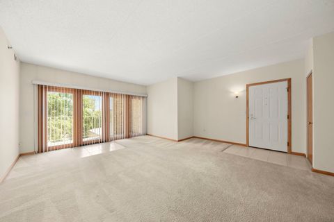Tiny photo for 2250 S Grace Street #201, Lombard, IL 60148 (MLS # 12459477)