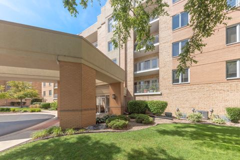 Tiny photo for 2250 S Grace Street #201, Lombard, IL 60148 (MLS # 12459477)