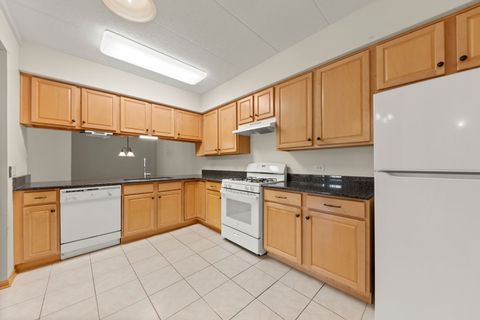 Tiny photo for 2250 S Grace Street #201, Lombard, IL 60148 (MLS # 12459477)