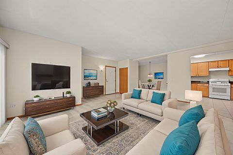 Tiny photo for 2250 S Grace Street #201, Lombard, IL 60148 (MLS # 12459477)