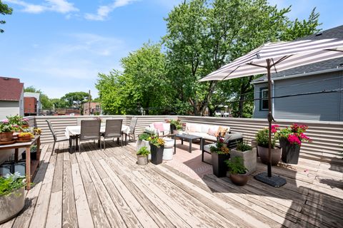 Tiny photo for 2219 N CAMPBELL Avenue #1N, Chicago, IL 60647 (MLS # 12666853)
