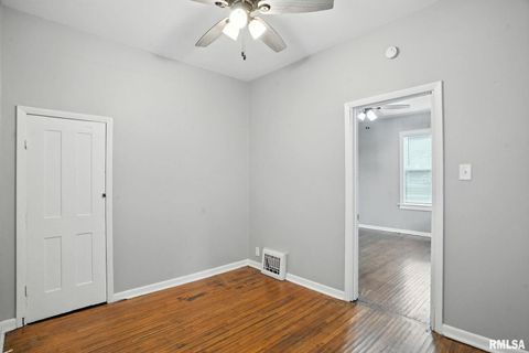 Tiny photo for 421 16TH Avenue, Moline, IL 61265 (MLS # QC4269937)