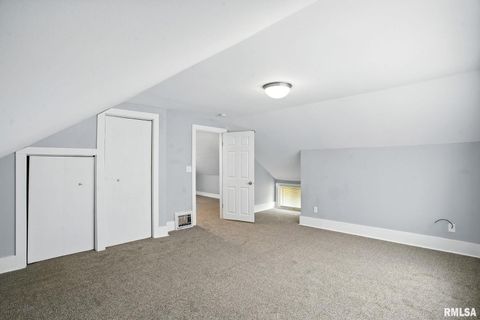 Tiny photo for 421 16TH Avenue, Moline, IL 61265 (MLS # QC4269937)