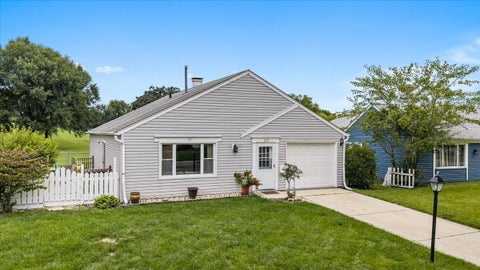 Tiny photo for 120 Braeburn Road, Montgomery, IL 60538 (MLS # 12769339)