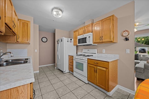 Tiny photo for 120 Braeburn Road, Montgomery, IL 60538 (MLS # 12769339)